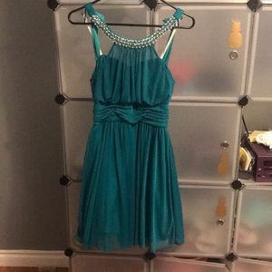Super nice teal homecoming dress!